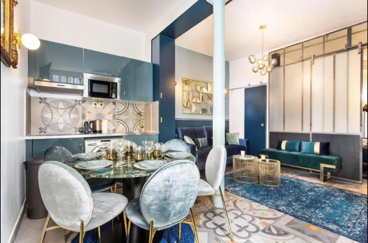 アパート Charming 2Br # Grands Boulevards パリ